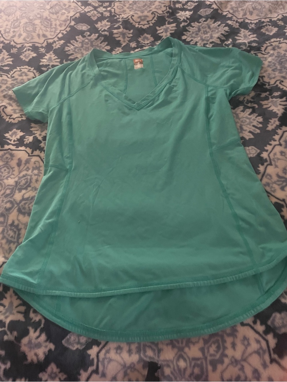 Lucy Teal V-Neck Short Sleeve Active Tee